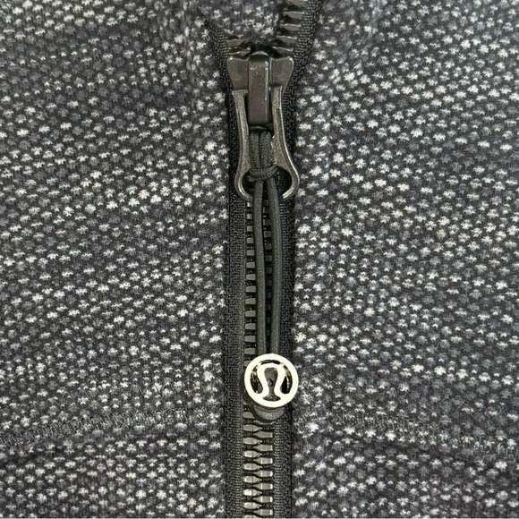 Lululemon Heathered Black Forme Jacket Size 2 - Picture 3 of 7
